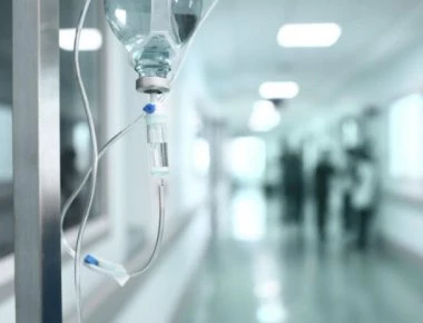 Πύργος: Σιδερένια πόρτα καταπλάκωσε 7χρονο παιδί - Εσπευσμένα στο νοσοκομείο του Ρίου